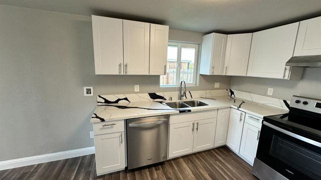 749 E Pleasant Street, Coalinga, CA 93210