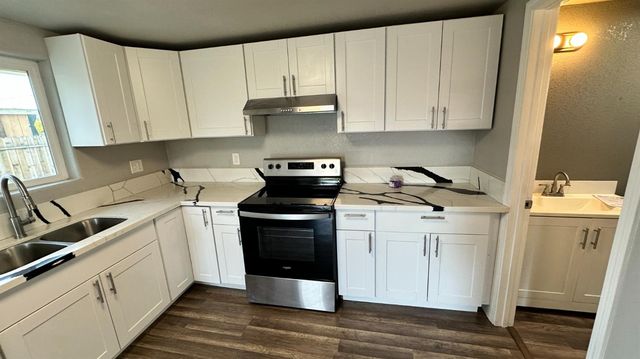 749 E Pleasant Street, Coalinga, CA 93210