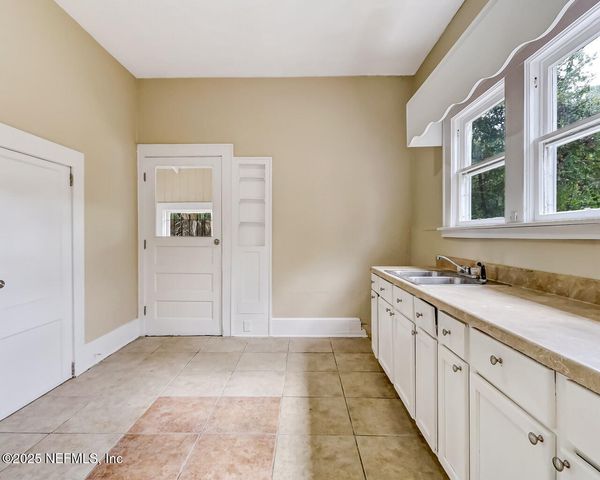 411 KING Street, Jacksonville, FL 32204