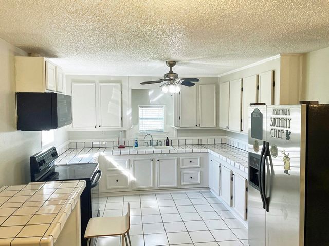 7961 County Road 4515, Larue, TX 75770