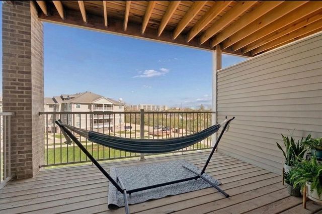 2871 Spring Rose Circle 201, Coralville, IA 52241