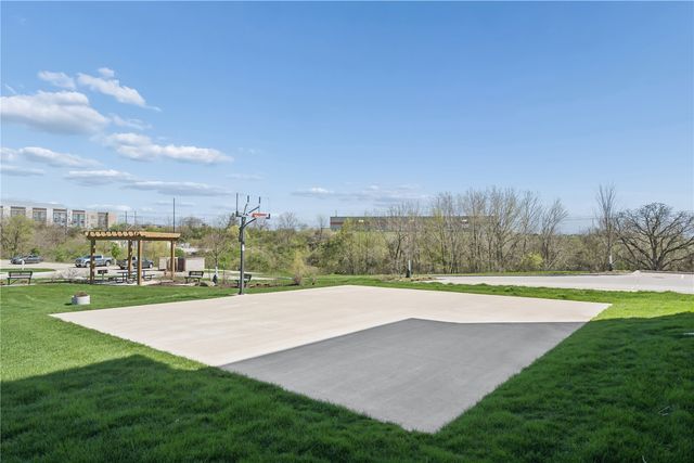2871 Spring Rose Circle 201, Coralville, IA 52241