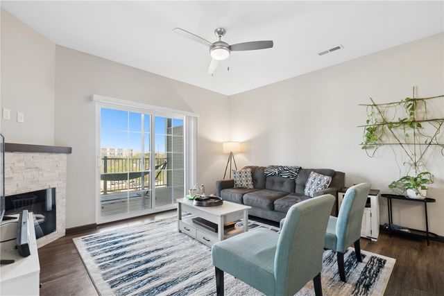 2871 Spring Rose Circle 201, Coralville, IA 52241