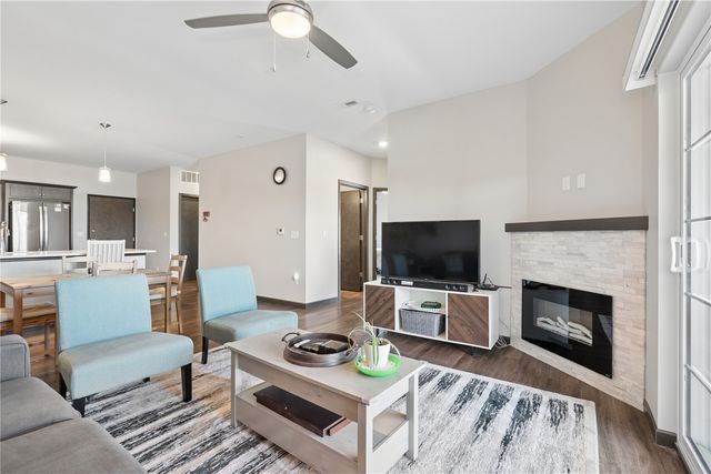2871 Spring Rose Circle 201, Coralville, IA 52241