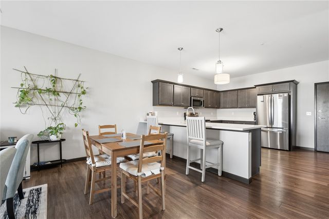 2871 Spring Rose Circle 201, Coralville, IA 52241