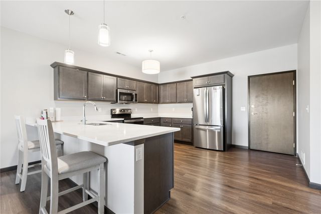 2871 Spring Rose Circle 201, Coralville, IA 52241