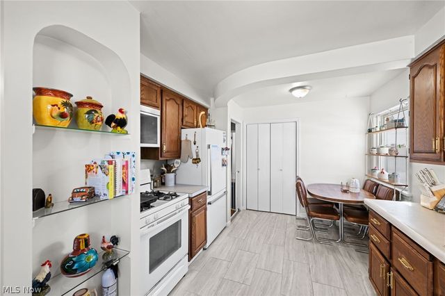 280 E 328th Street, Willowick, OH 44095