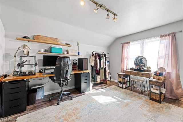 280 E 328th Street, Willowick, OH 44095