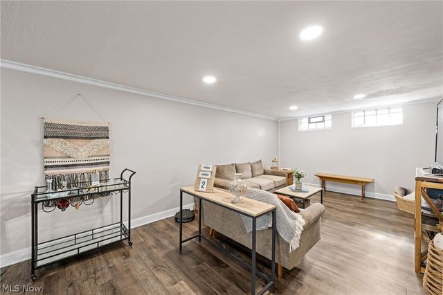 280 E 328th Street, Willowick, OH 44095