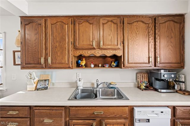 280 E 328th Street, Willowick, OH 44095