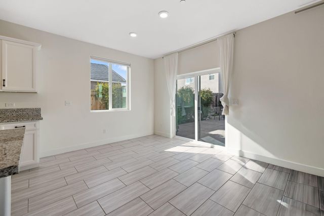 3516 E Seeger Avenue, Visalia, CA 93292