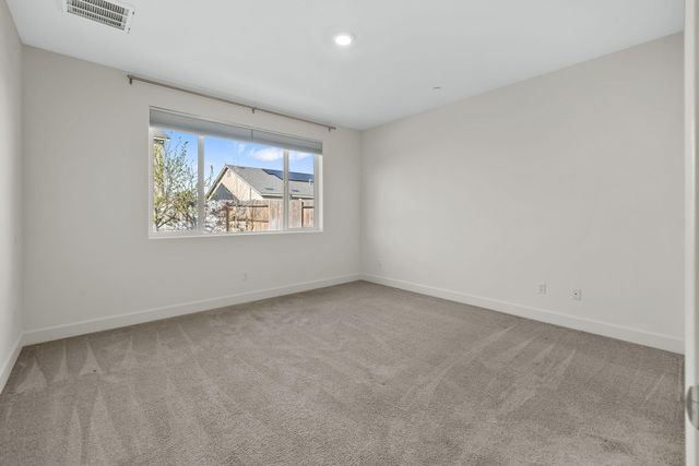 3516 E Seeger Avenue, Visalia, CA 93292