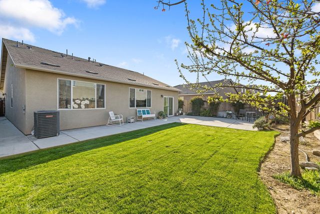 3516 E Seeger Avenue, Visalia, CA 93292