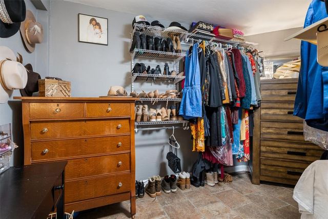 601 S 8th Street Drive, Yukon, OK 73099