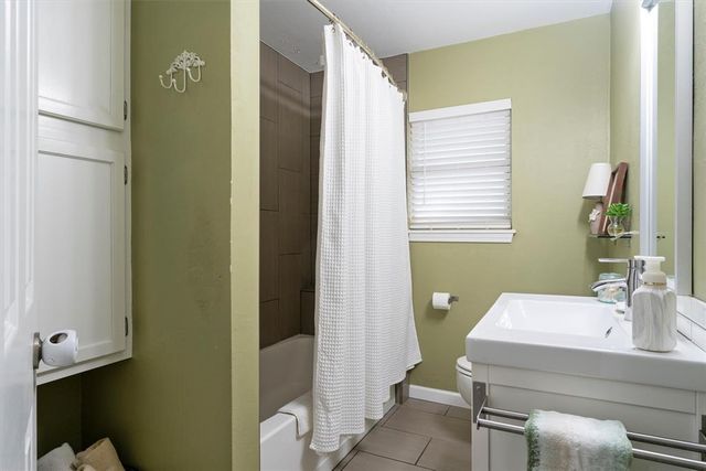 601 S 8th Street Drive, Yukon, OK 73099