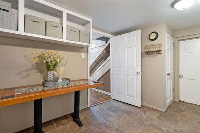 601 S 8th Street Drive, Yukon, OK 73099