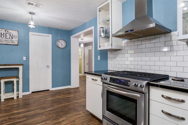 601 S 8th Street Drive, Yukon, OK 73099