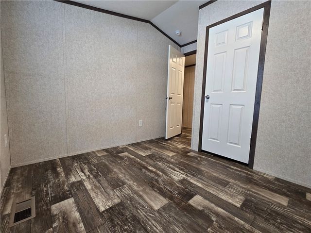 307 Persian Ln, Unity Twp, PA 15650