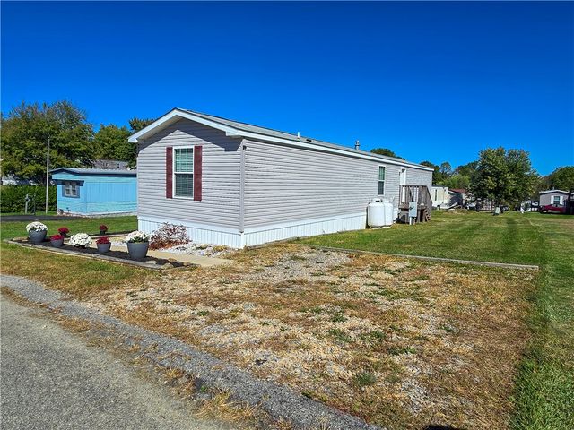 307 Persian Ln, Unity Twp, PA 15650