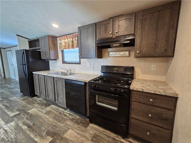 307 Persian Ln, Unity Twp, PA 15650