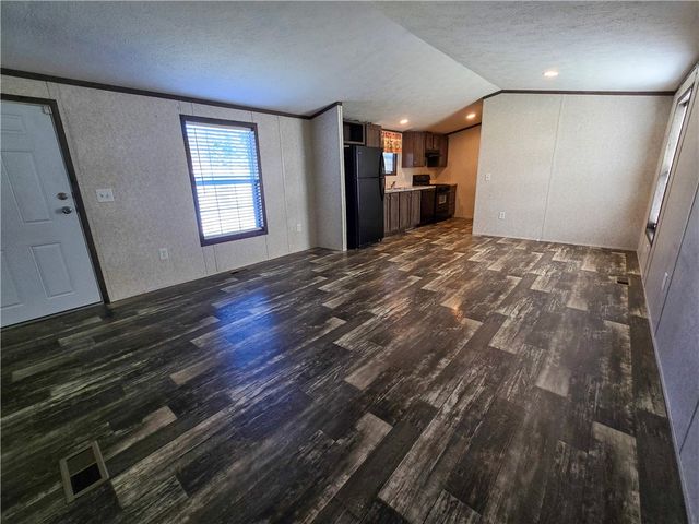 307 Persian Ln, Unity Twp, PA 15650