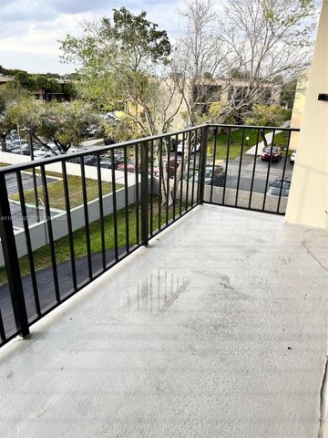 10431 N Kendall Dr D314, Miami, FL 33176