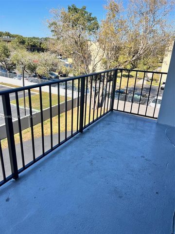 10431 N Kendall Dr D314, Miami, FL 33176