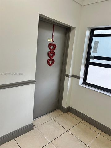 10431 N Kendall Dr D314, Miami, FL 33176