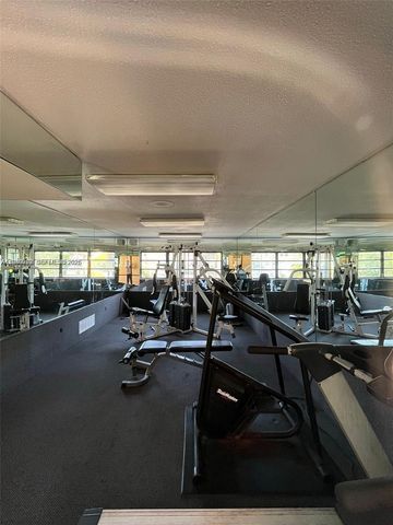 10431 N Kendall Dr D314, Miami, FL 33176