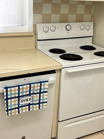 10431 N Kendall Dr D314, Miami, FL 33176