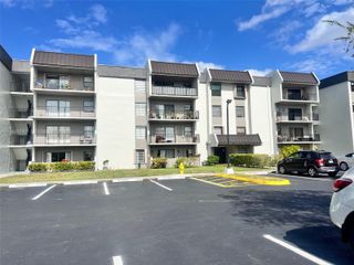 10431 N Kendall Dr D314, Miami, FL 33176