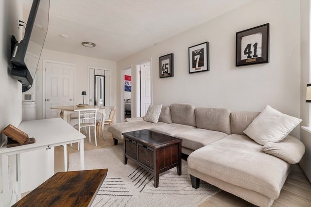 5 N Margin St 9, Boston, MA 02113