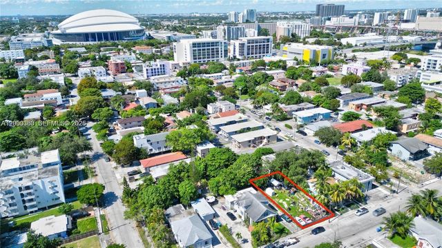 428 NW 10th Avenue, Miami, FL 33128