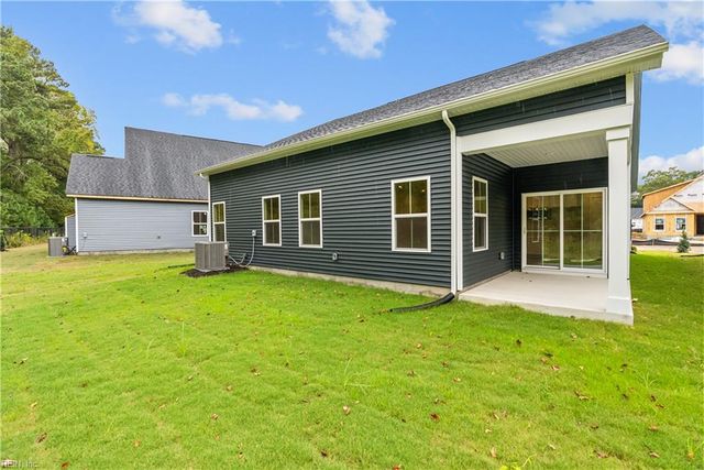 406 Tributary LN, Carrollton, VA 23314