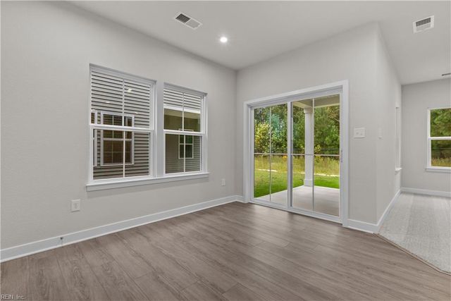 406 Tributary LN, Carrollton, VA 23314