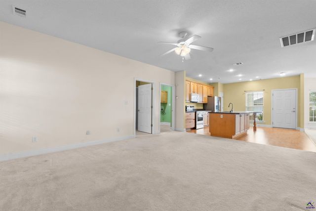 375 Spyglass Hill Drive, Perry, GA 31069