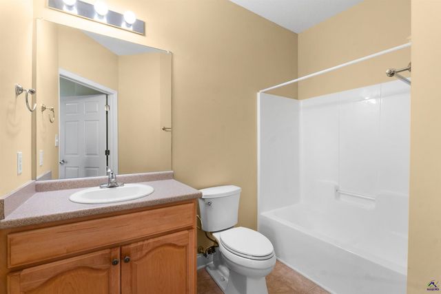 375 Spyglass Hill Drive, Perry, GA 31069