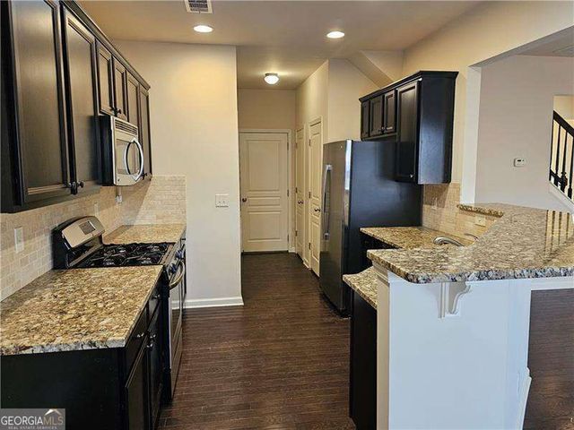 6185 Crested Moss Drive, Alpharetta, GA 30004