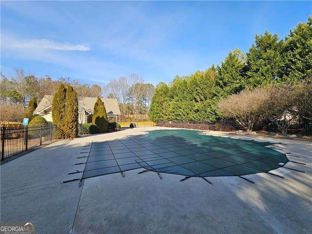 6185 Crested Moss Drive, Alpharetta, GA 30004