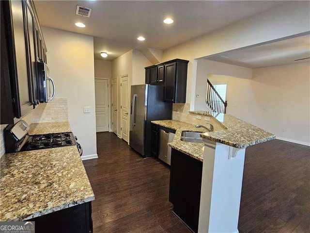 6185 Crested Moss Drive, Alpharetta, GA 30004