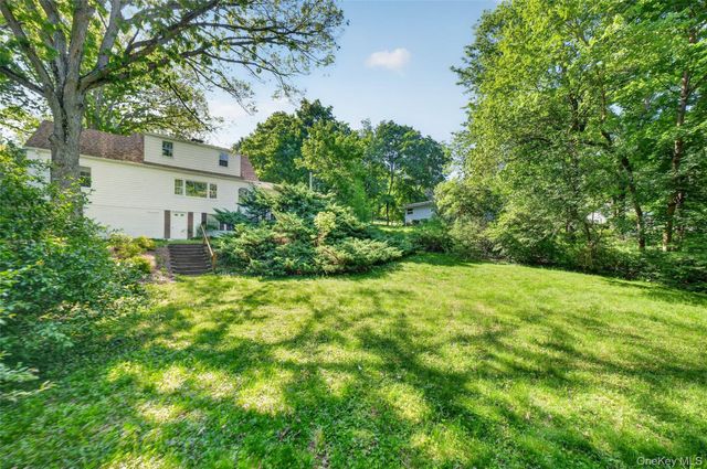 2 Merry Hill Road, Poughkeepsie, NY 12603