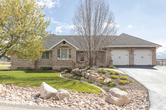 652 N RADFORD LN, Eden, UT 84310