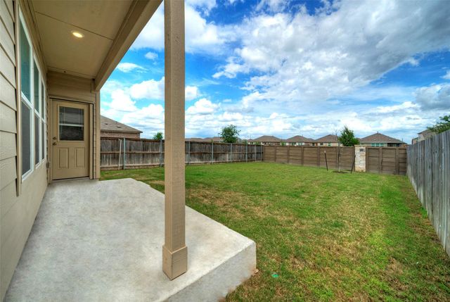 504 Milliner LOOP, Hutto, TX 78634