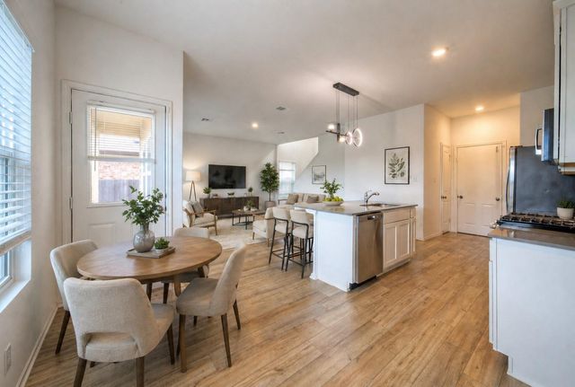 504 Milliner LOOP, Hutto, TX 78634