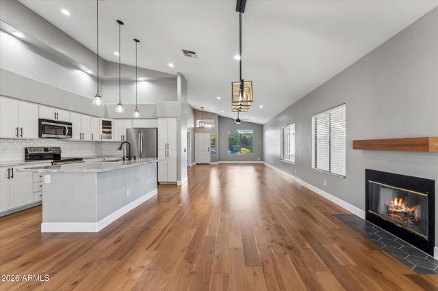 1873 E CHILTON Drive, Tempe, AZ 85283