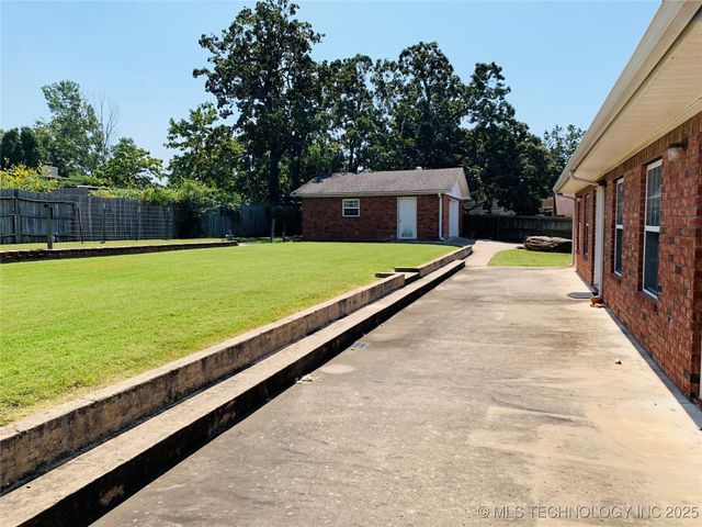 1800 Mockingbird Lane, Mcalester, OK 74501