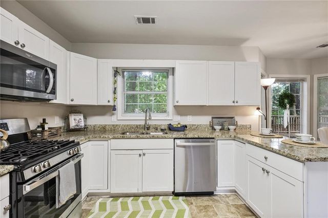 206 Five Iron Court NW, Kennesaw, GA 30144