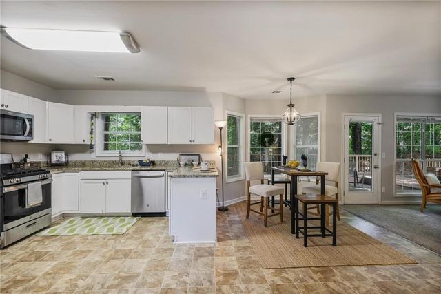 206 Five Iron Court NW, Kennesaw, GA 30144