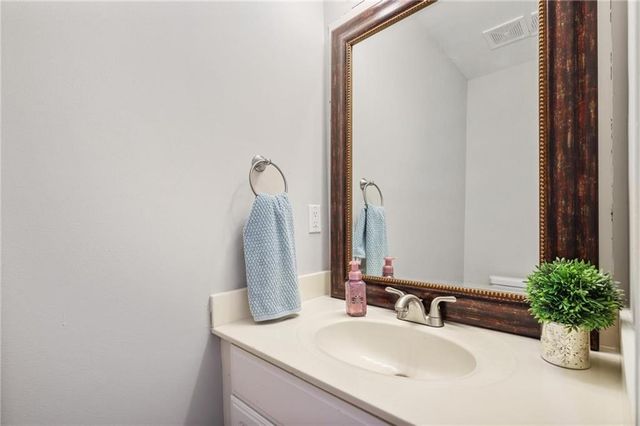 206 Five Iron Court NW, Kennesaw, GA 30144