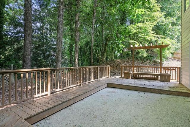 206 Five Iron Court NW, Kennesaw, GA 30144